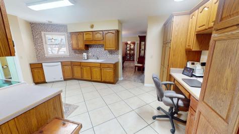 175 Castleton Cove Paris TN 38242