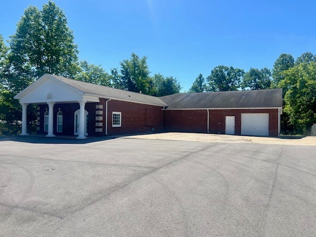 1108 Highway 70, E Dickson TN 37055