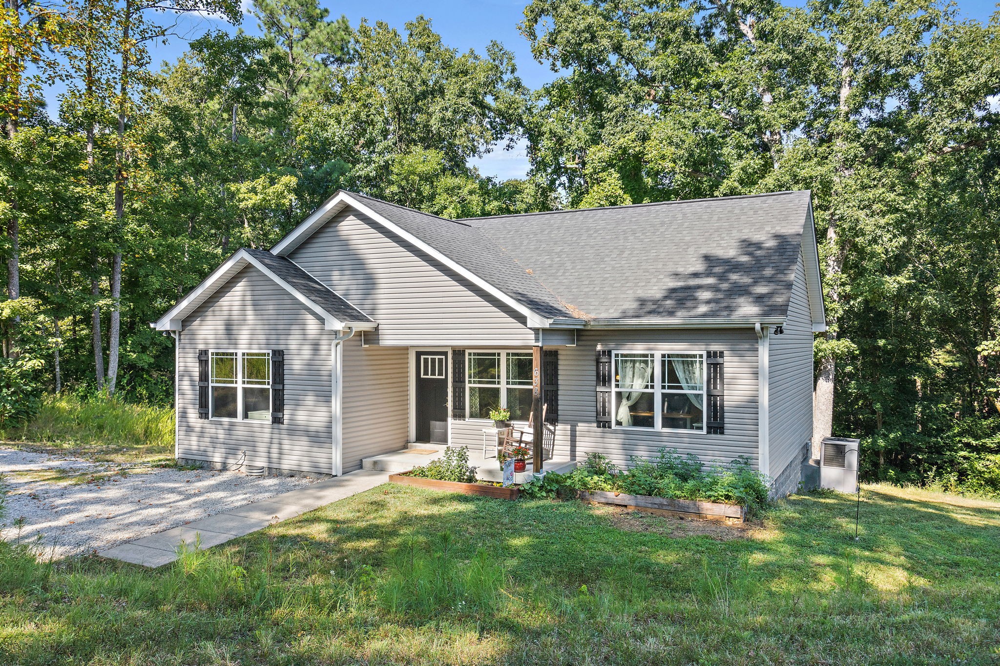 638 Hillview Road Dickson TN 37055