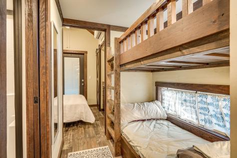 30 Oakleaf Trail Tracy City TN 37387