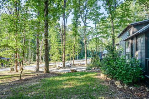 30 Oakleaf Trail Tracy City TN 37387