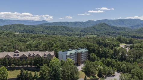 818 Golf View Boulevard Pigeon Forge TN 37863