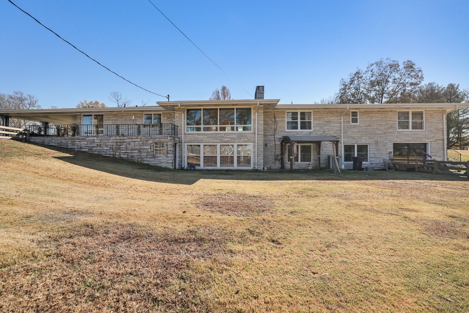 676 Ferguson Hill Road Lafayette TN 37083