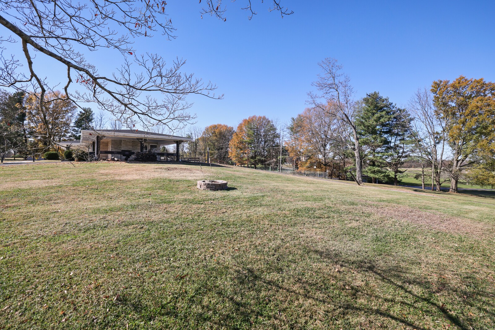 676 Ferguson Hill Road Lafayette TN 37083