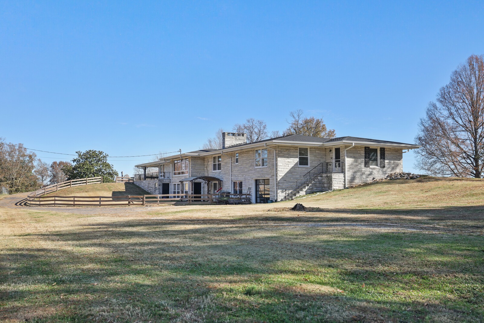 676 Ferguson Hill Road Lafayette TN 37083
