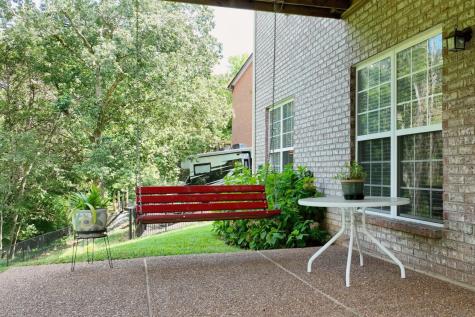 107 Knights Bridge Station Hendersonville TN 37075