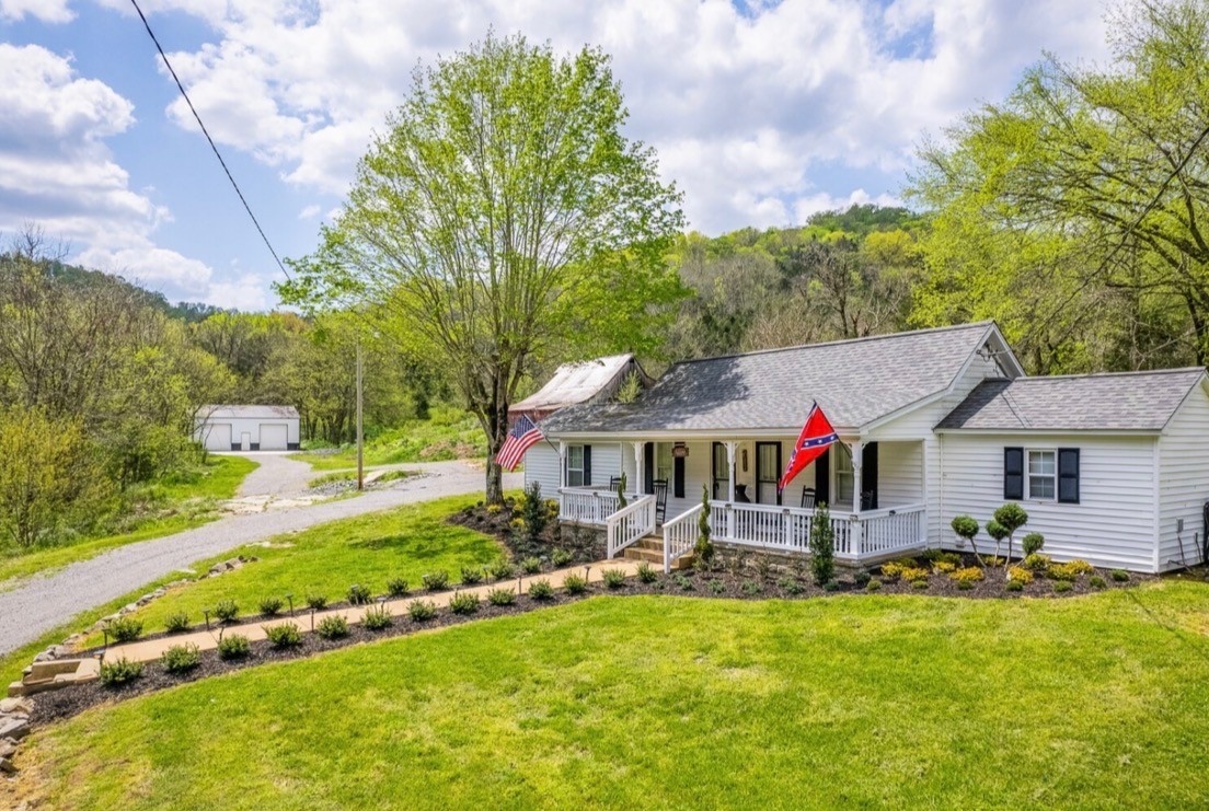 1700 Hannah Branch Road Liberty TN 37095