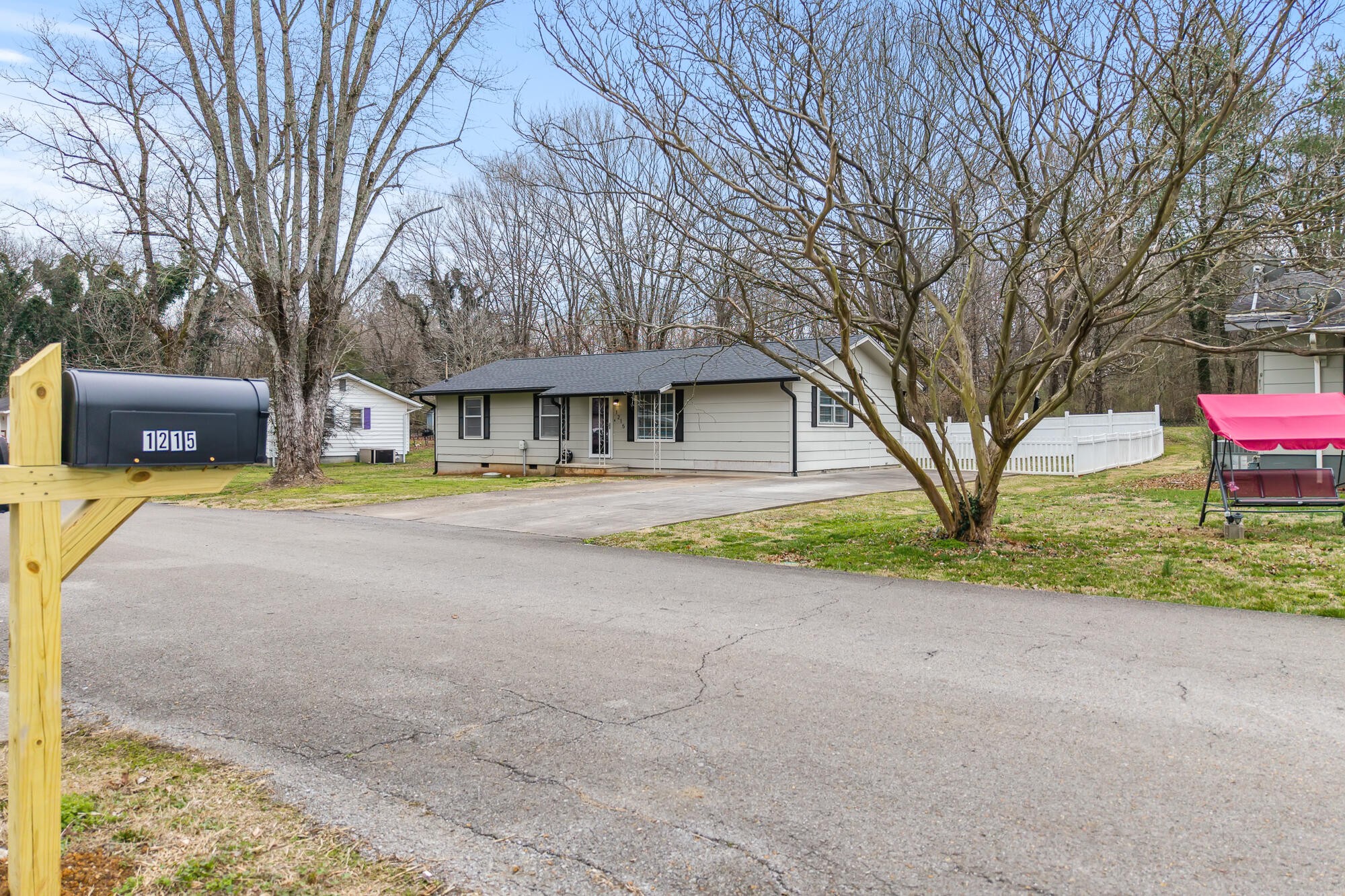 1215 Jones Street Athens TN 37303