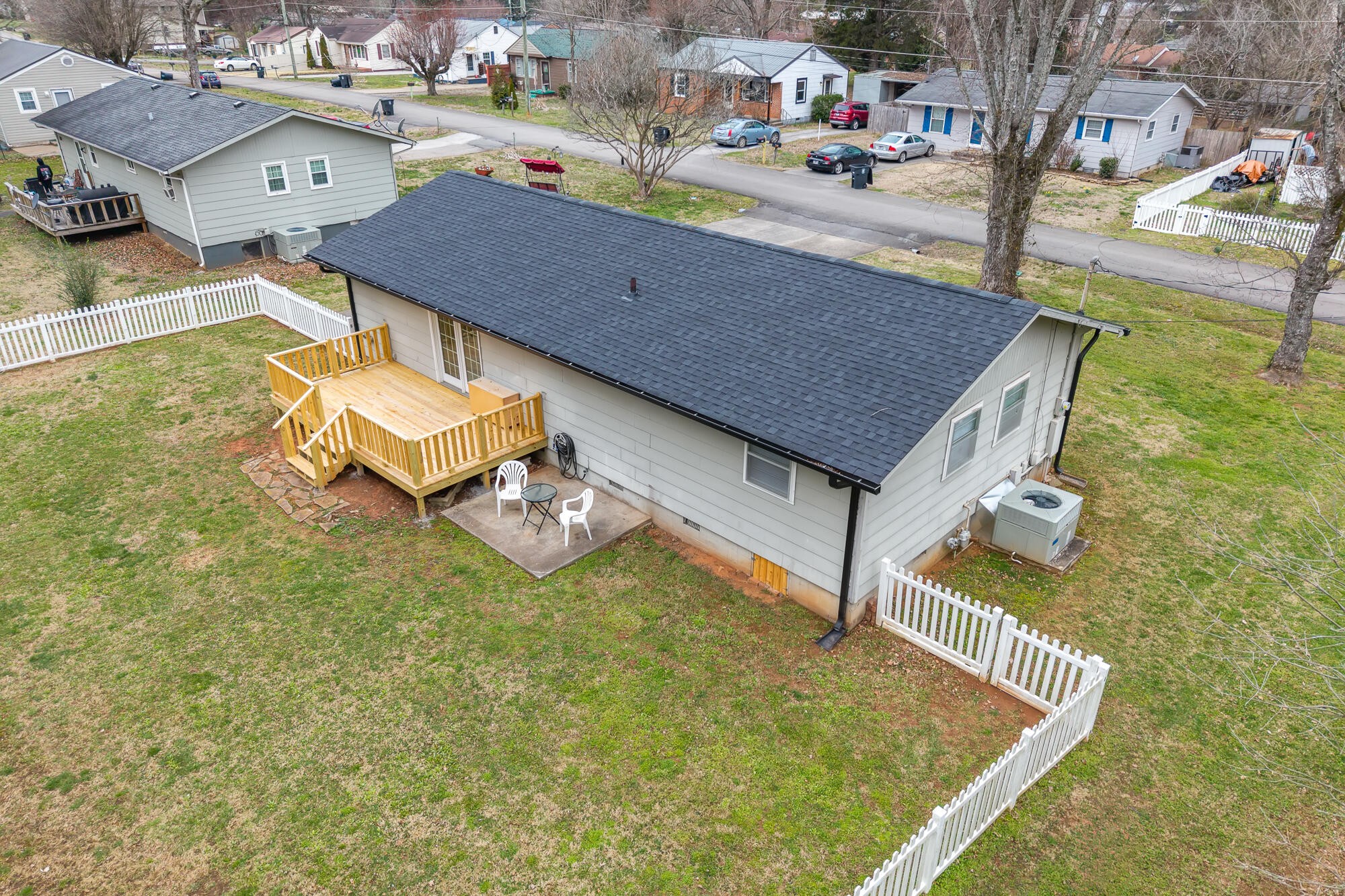 1215 Jones Street Athens TN 37303