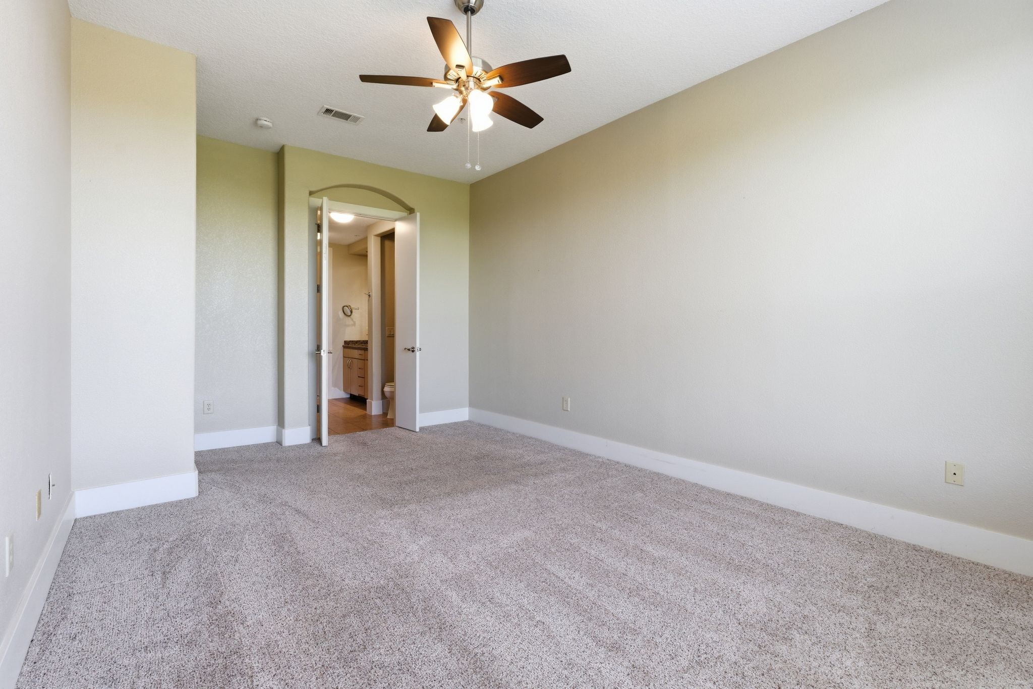 2600 Hillsboro Pike Nashville TN 37212