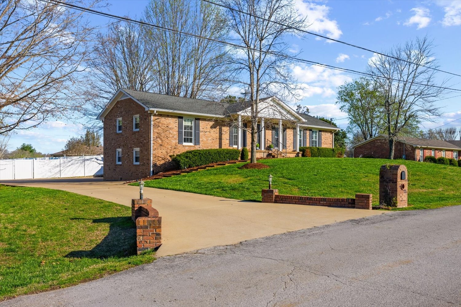 510 Hemingway Drive Columbia TN 38401
