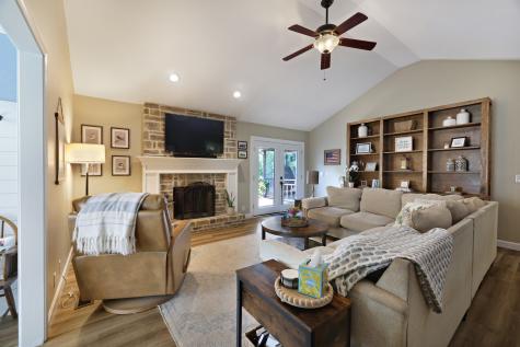 112 Deerfield Drive Columbia TN 38401
