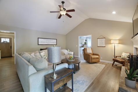 112 Deerfield Drive Columbia TN 38401