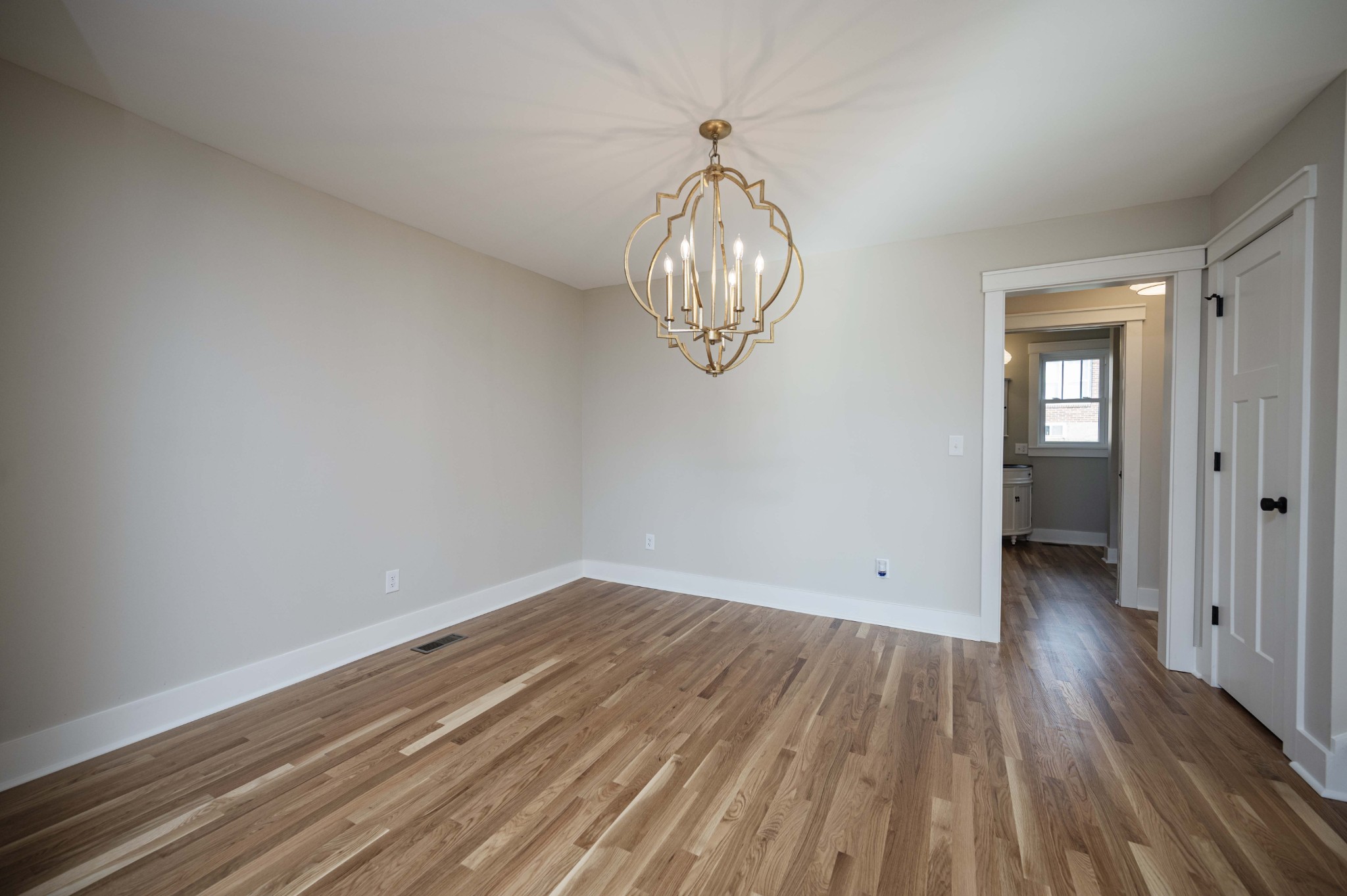 643 North Spring Street Mcminnville TN 37110