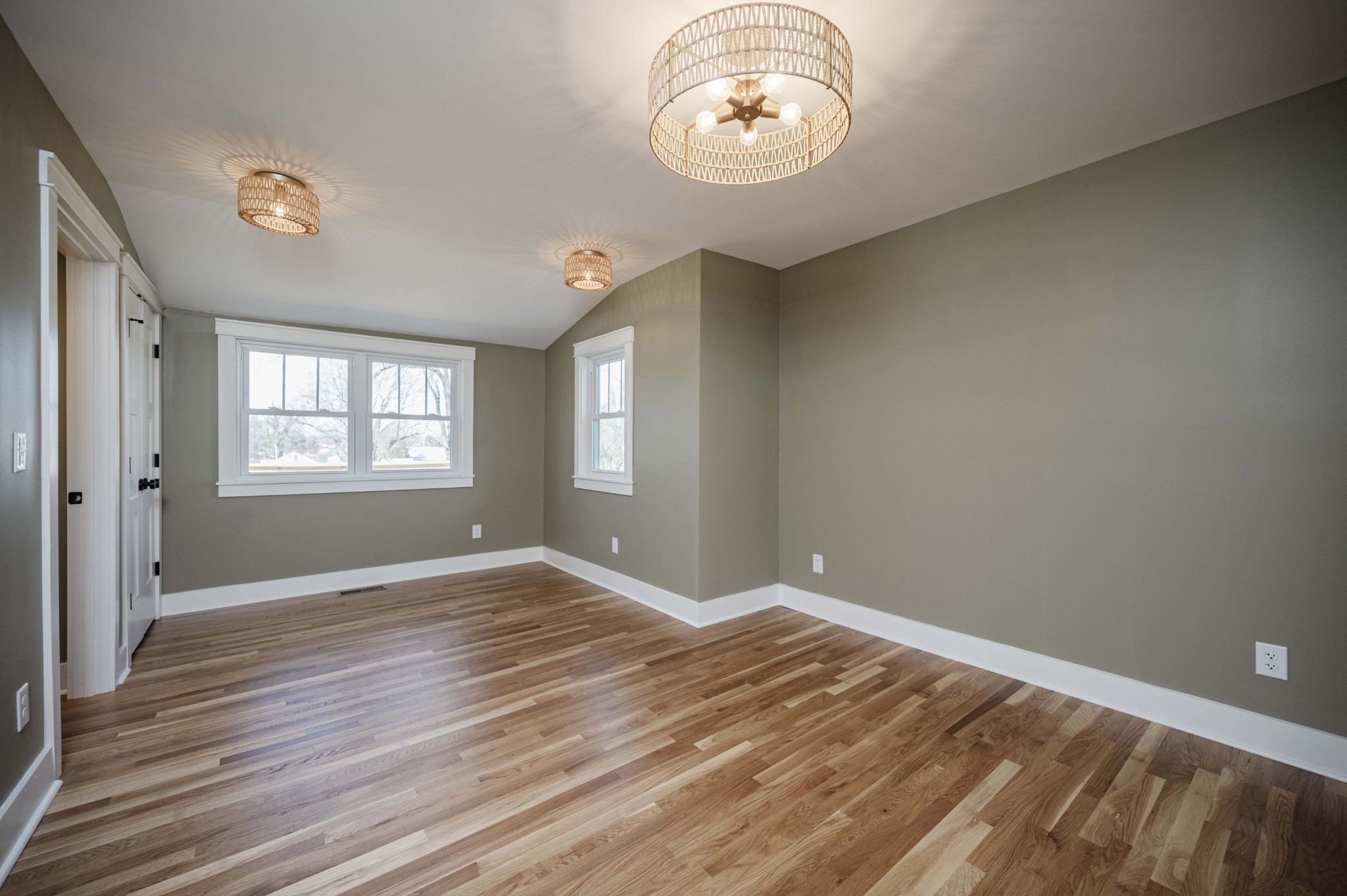 643 North Spring Street Mcminnville TN 37110
