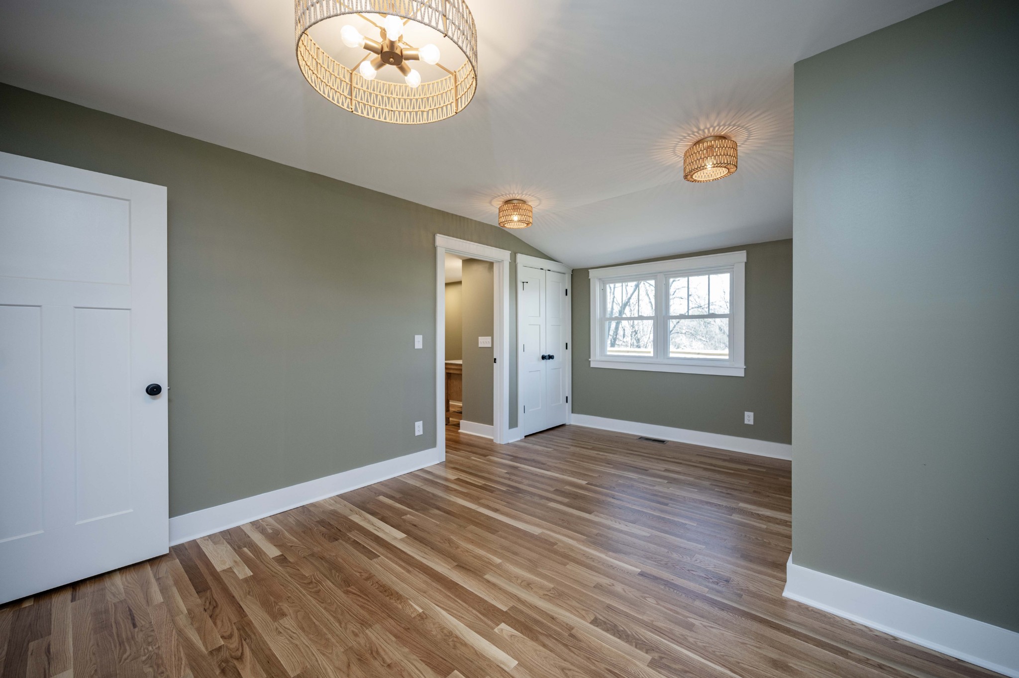 643 North Spring Street Mcminnville TN 37110