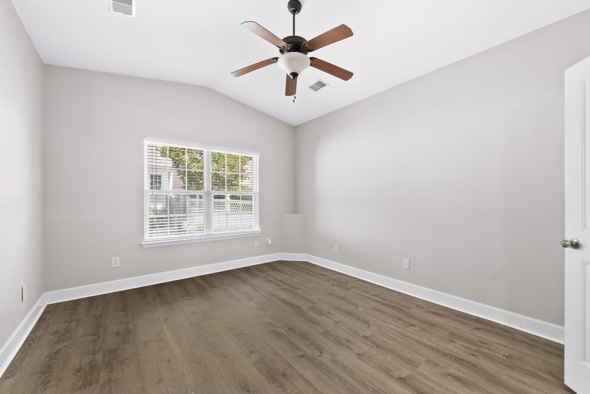 908 Loxley Drive Nashville TN 37211