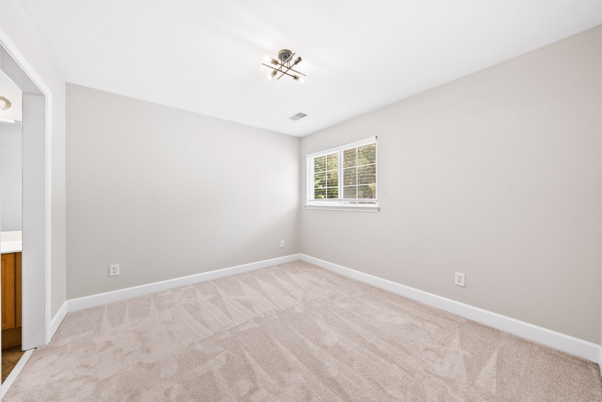 908 Loxley Drive Nashville TN 37211