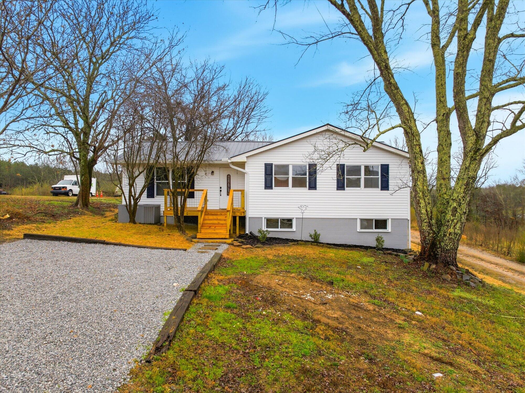 3034 Pete Worthington Road Evensville TN 37332