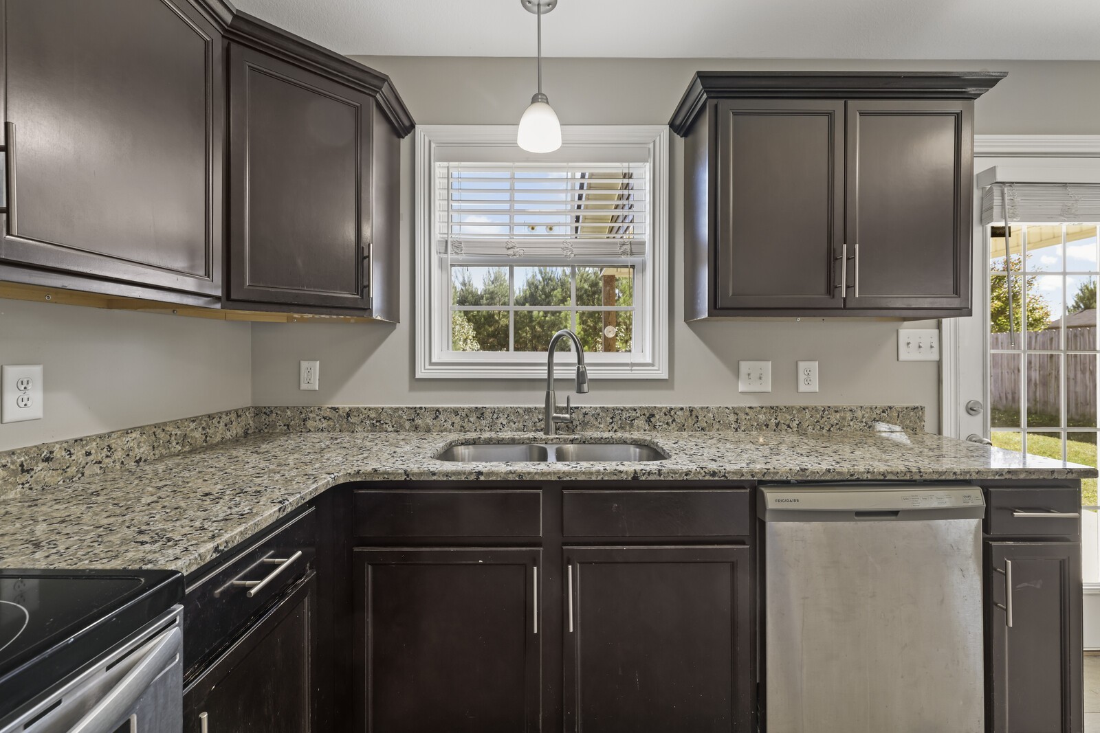 611 Hollow Crest Clarksville TN 37042