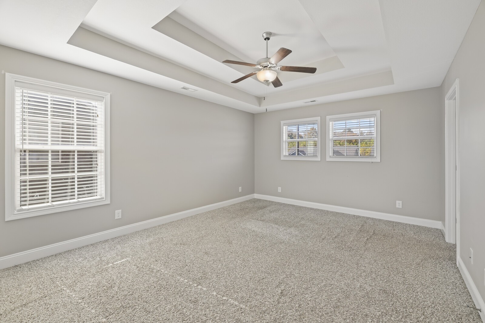 611 Hollow Crest Clarksville TN 37042