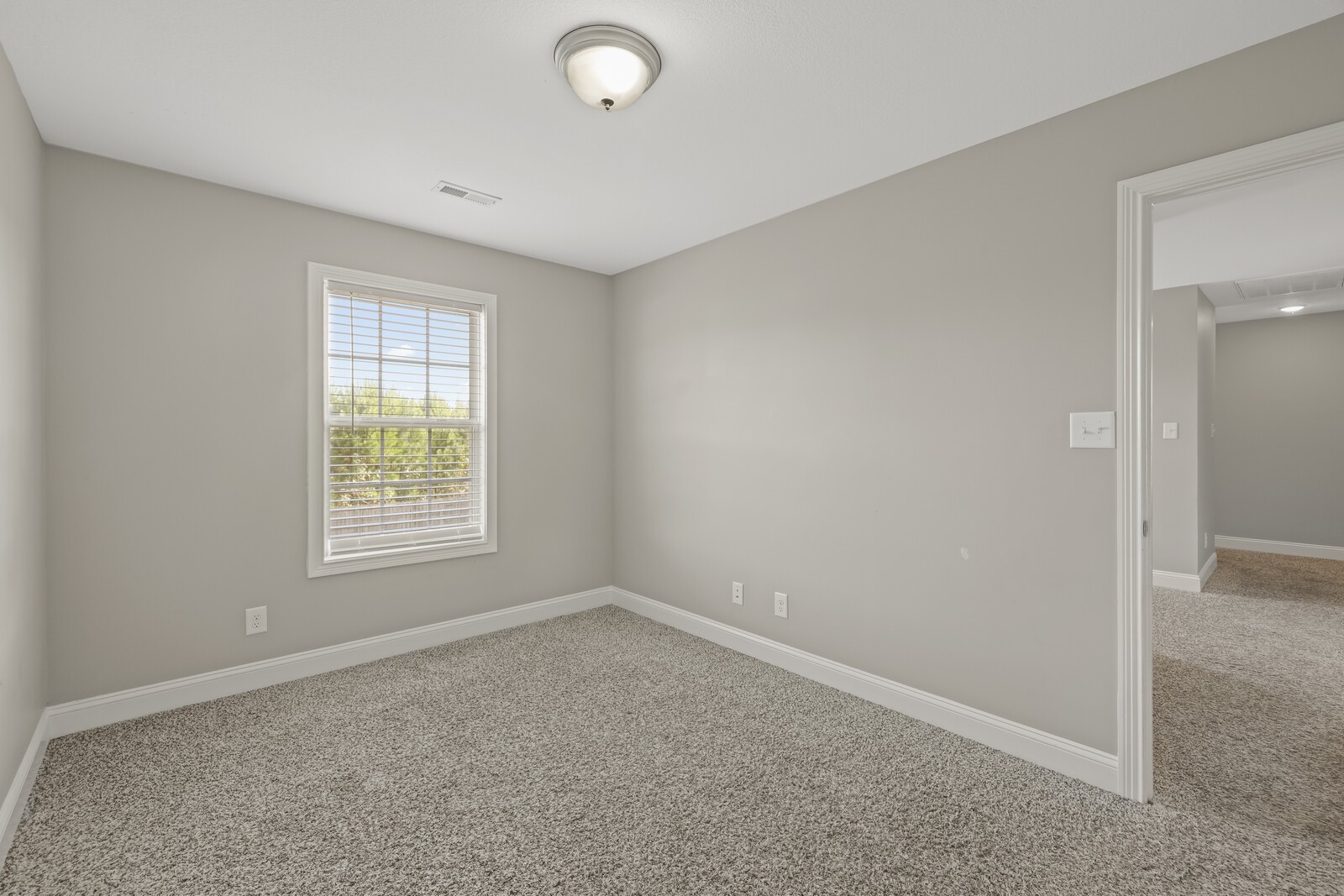 611 Hollow Crest Clarksville TN 37042