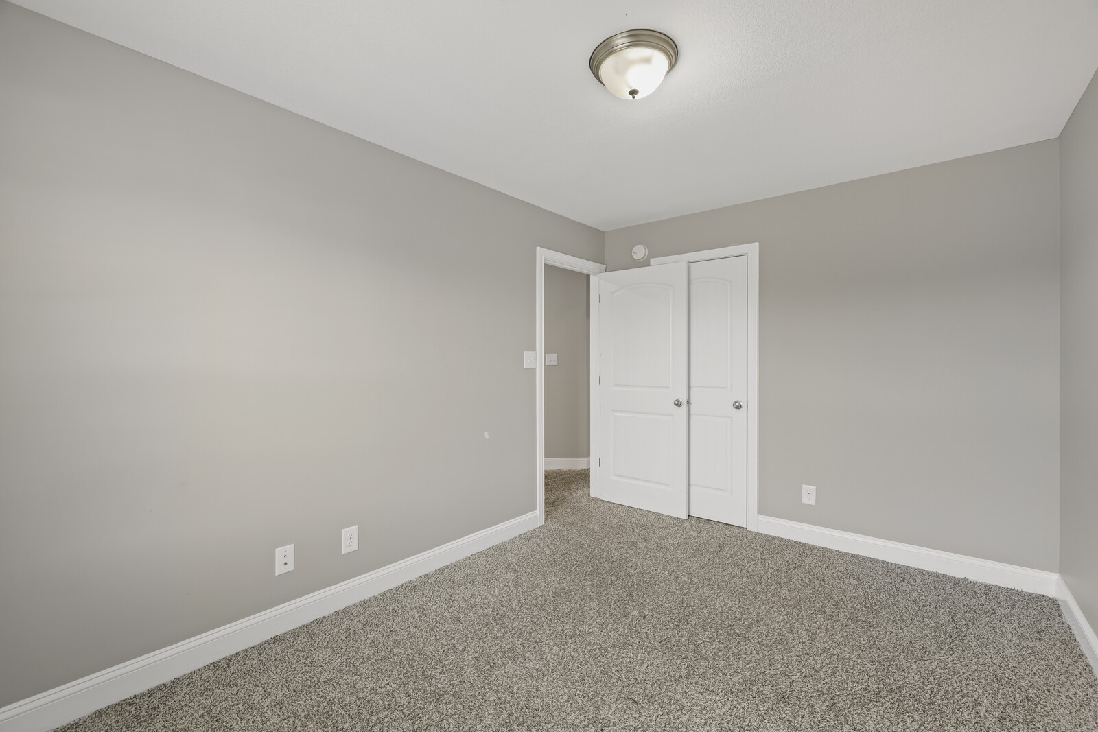 611 Hollow Crest Clarksville TN 37042