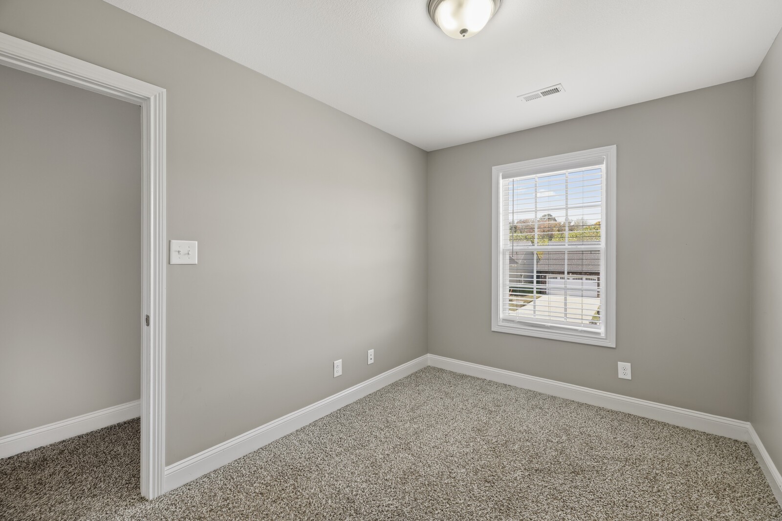 611 Hollow Crest Clarksville TN 37042