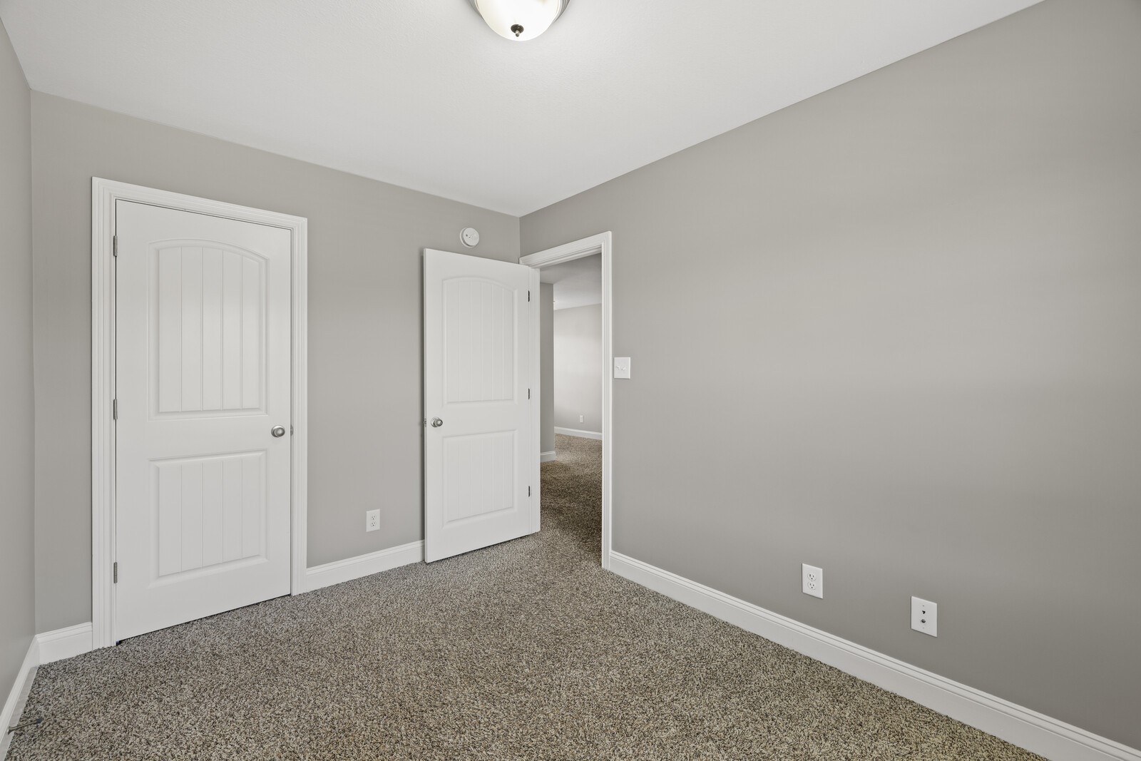 611 Hollow Crest Clarksville TN 37042