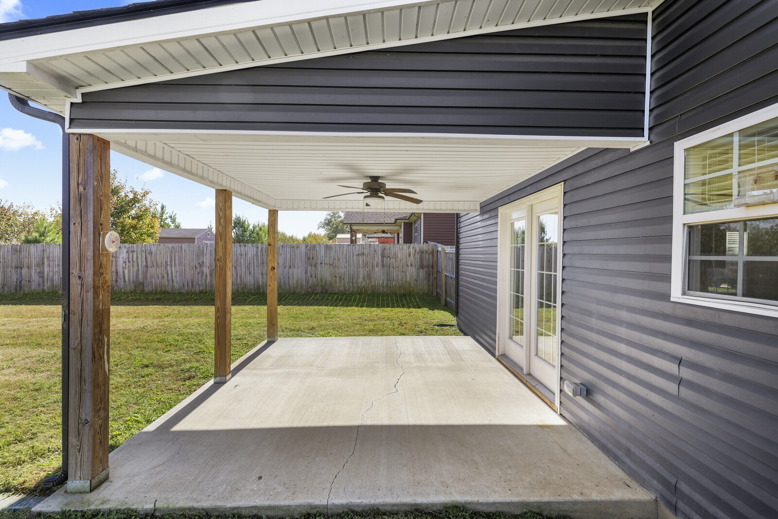 611 Hollow Crest Clarksville TN 37042