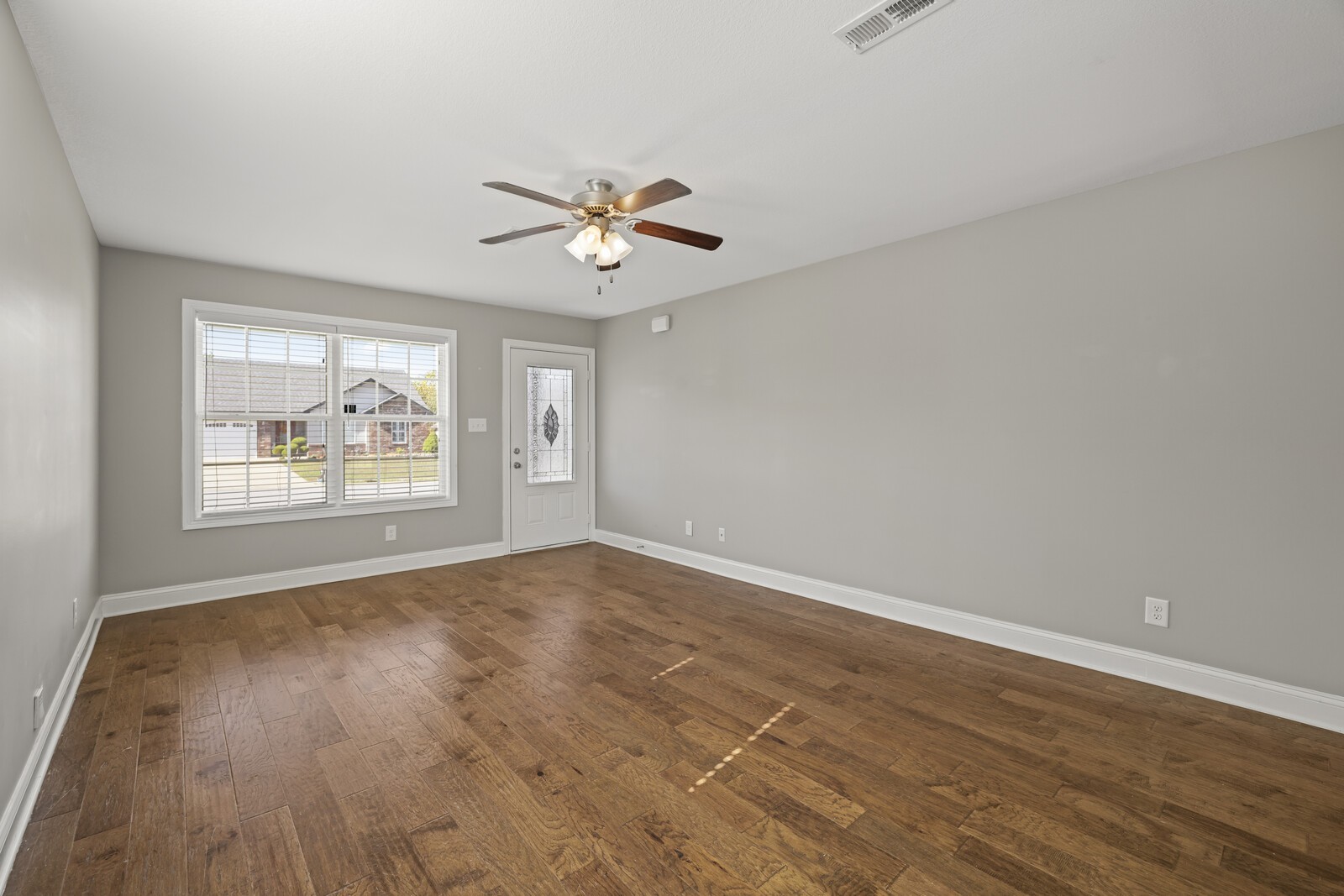 611 Hollow Crest Clarksville TN 37042