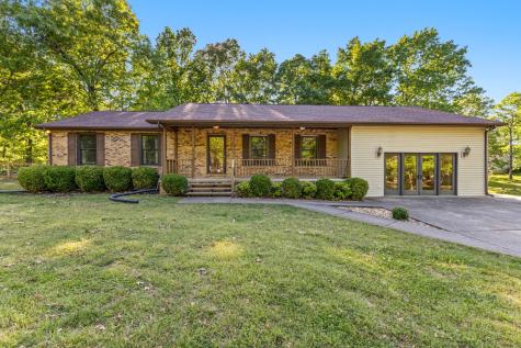 113 Oakwood Circle Dickson TN 37055