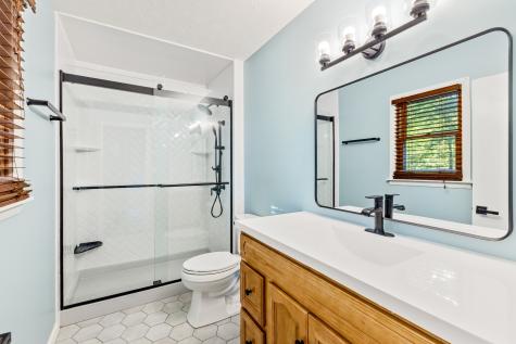 113 Oakwood Circle Dickson TN 37055