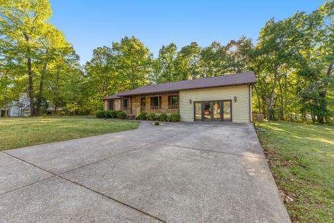 113 Oakwood Circle Dickson TN 37055