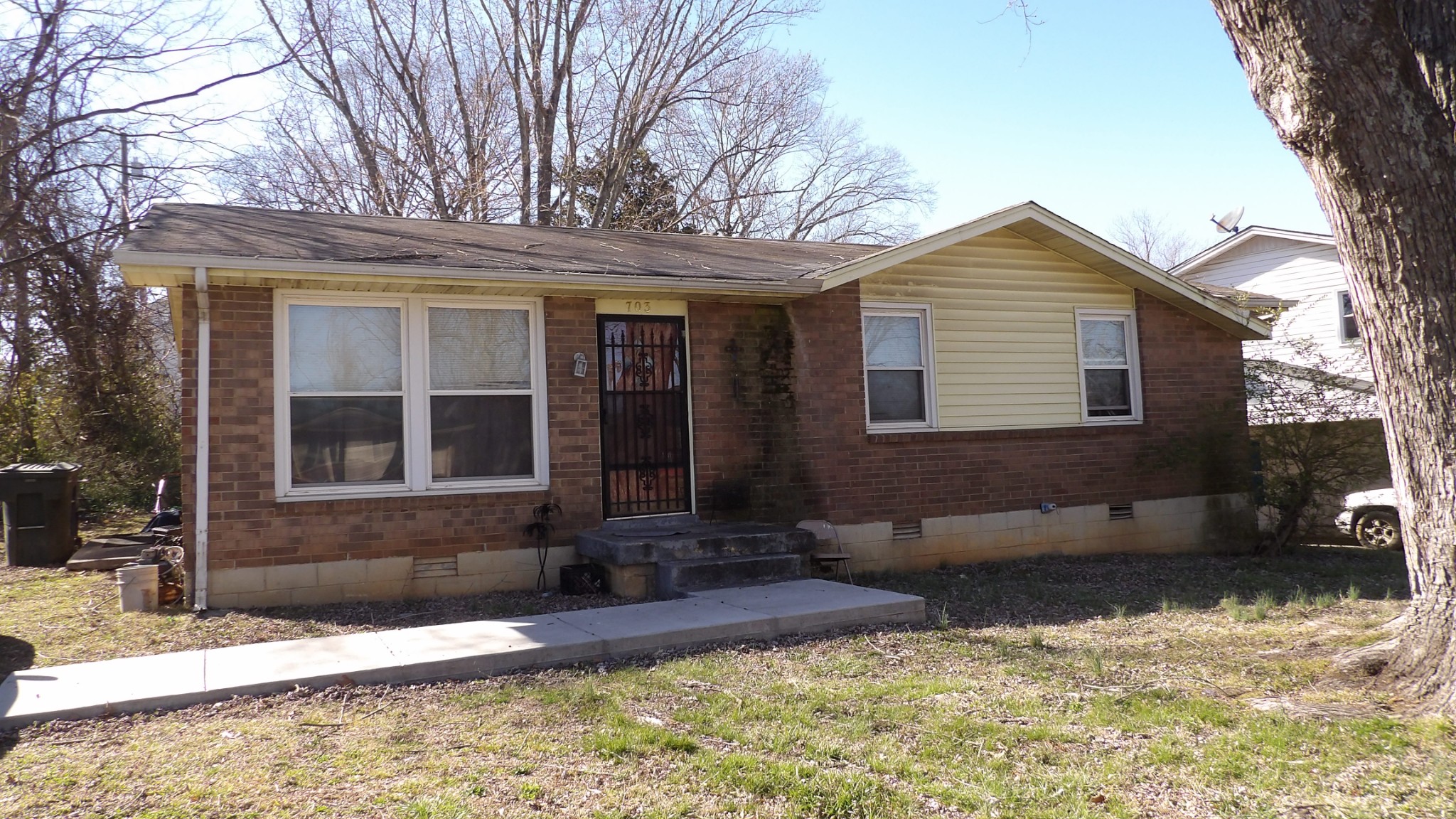 703 Hayes Street Springfield TN 37172