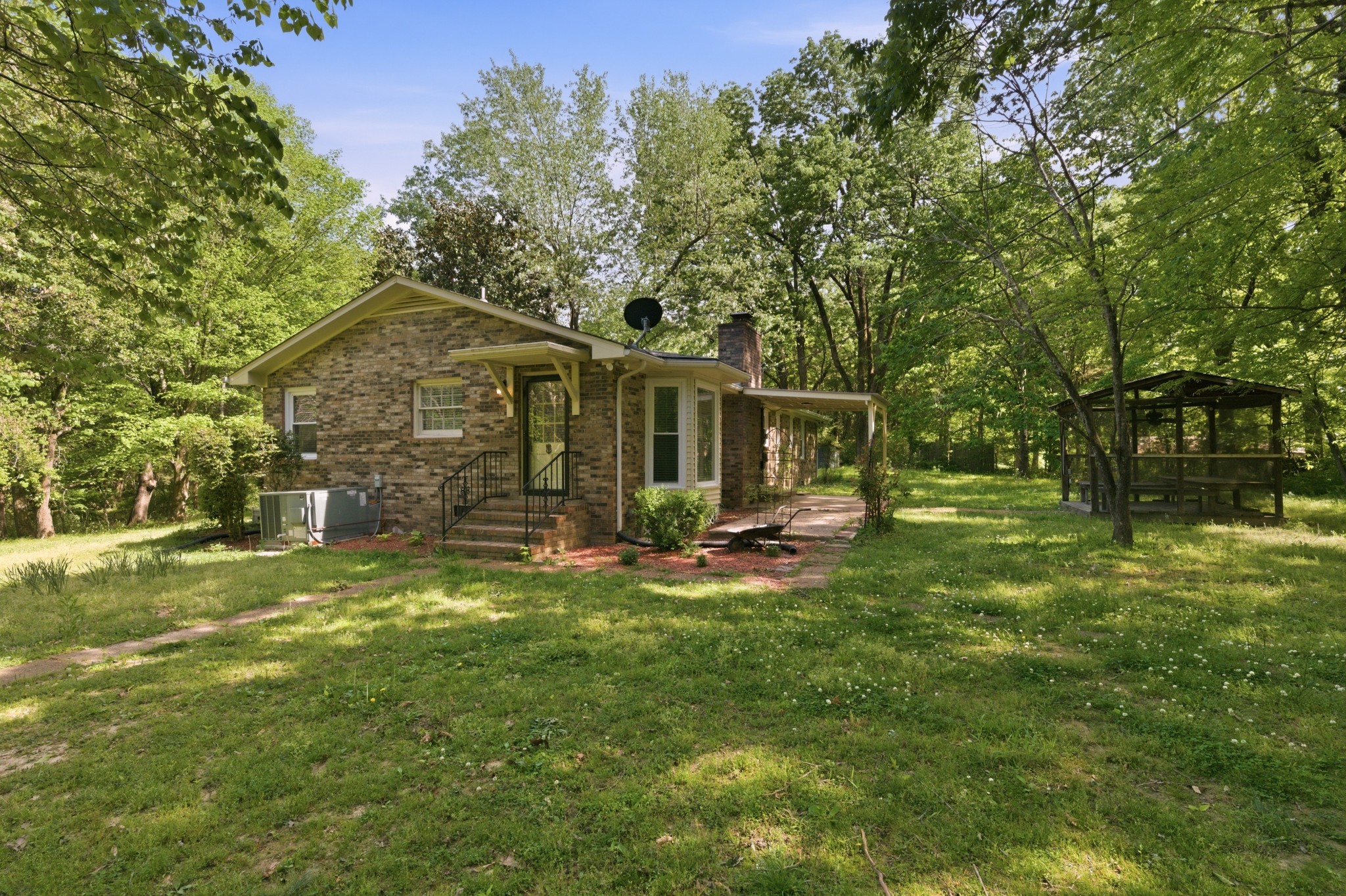 2225 Highway 48, N Dickson TN 37055