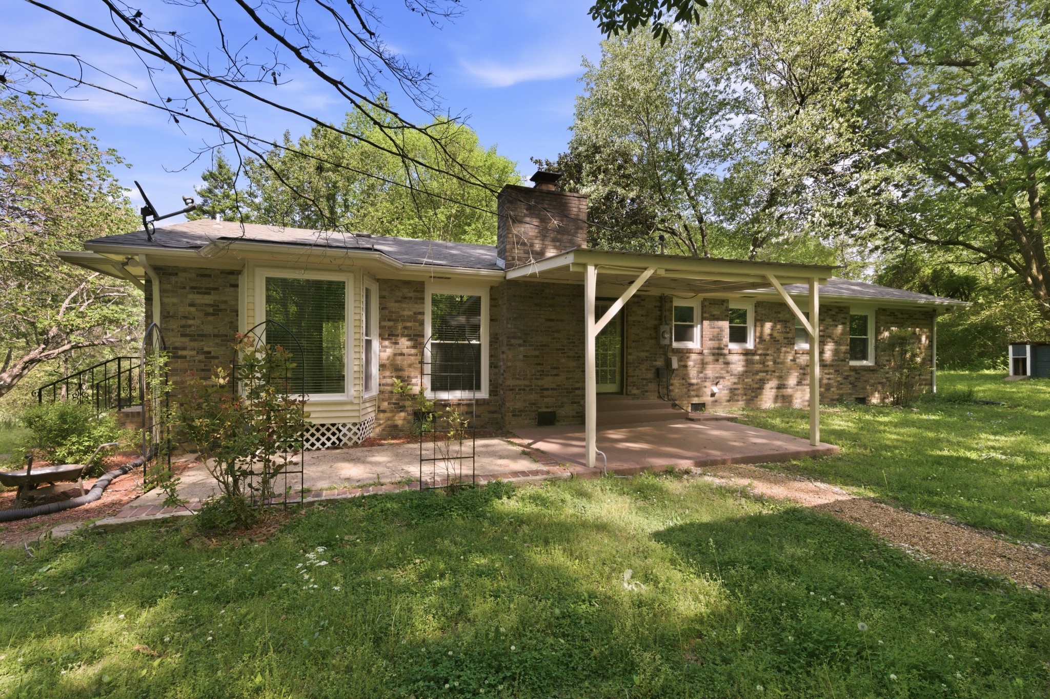 2225 Highway 48, N Dickson TN 37055