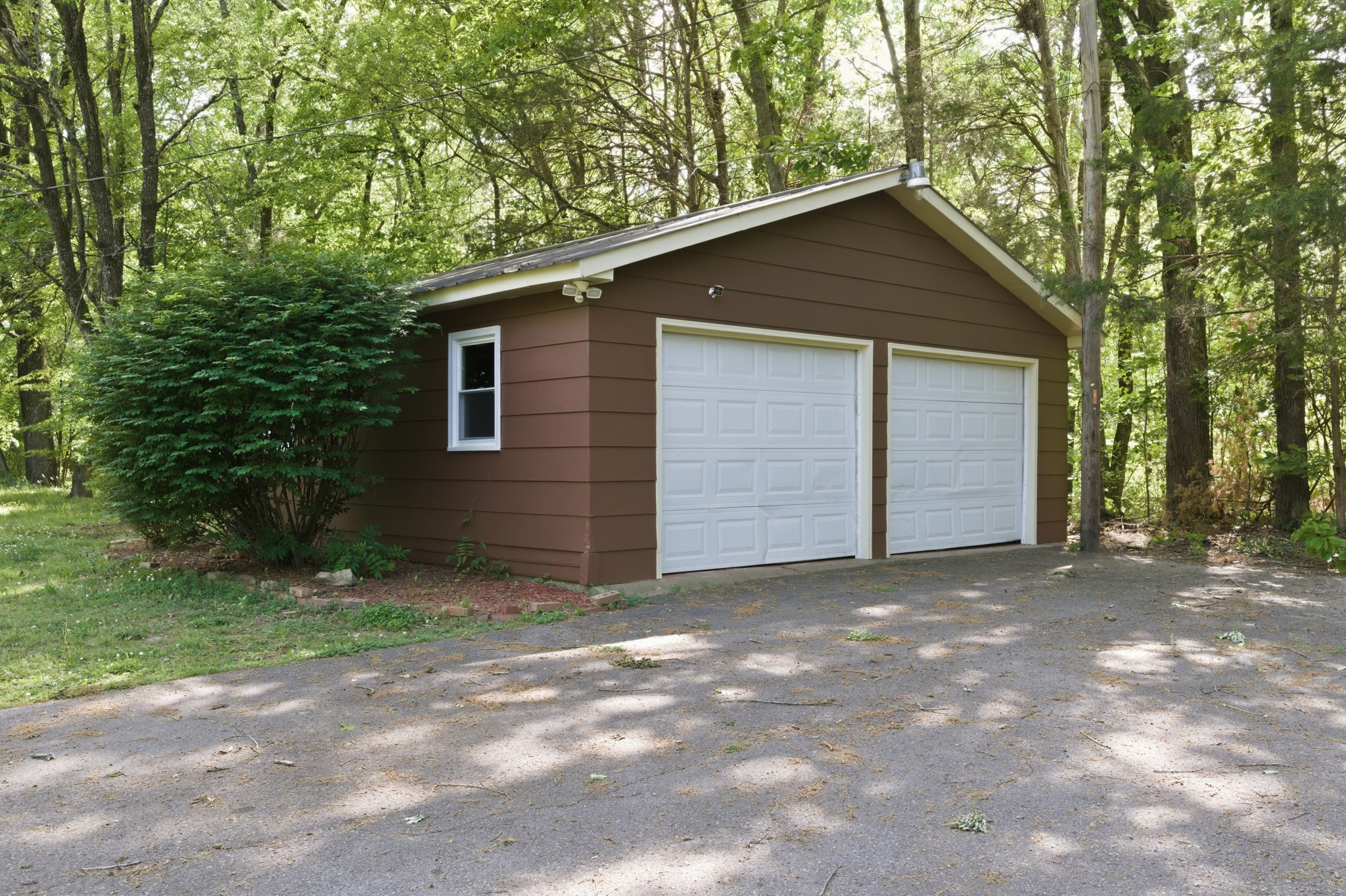 2225 Highway 48, N Dickson TN 37055
