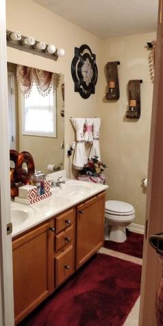 1324 Loren Circle Clarksville TN 37042
