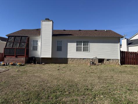 1324 Loren Circle Clarksville TN 37042