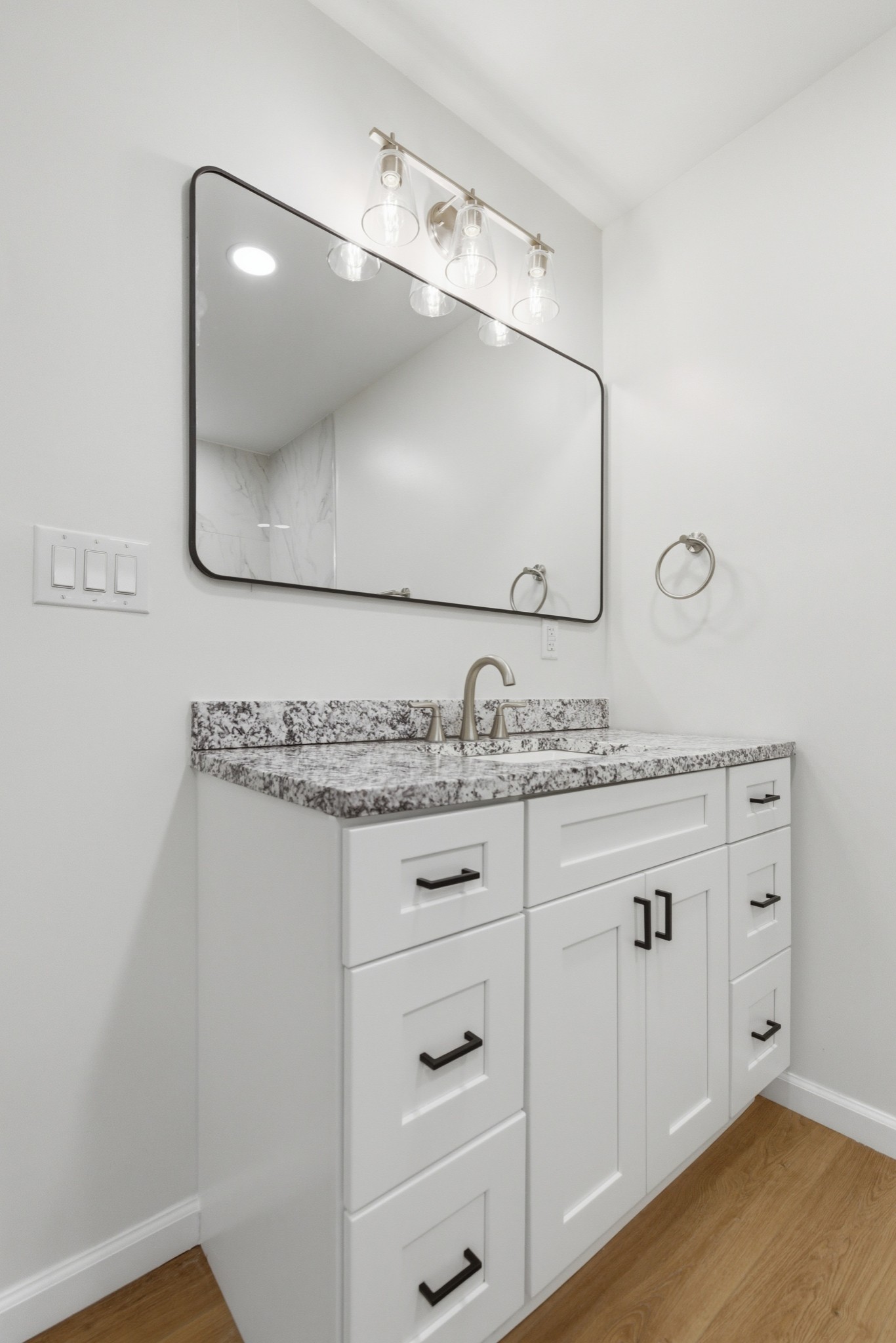 4035 Kings Ln, NW Nashville TN 37218