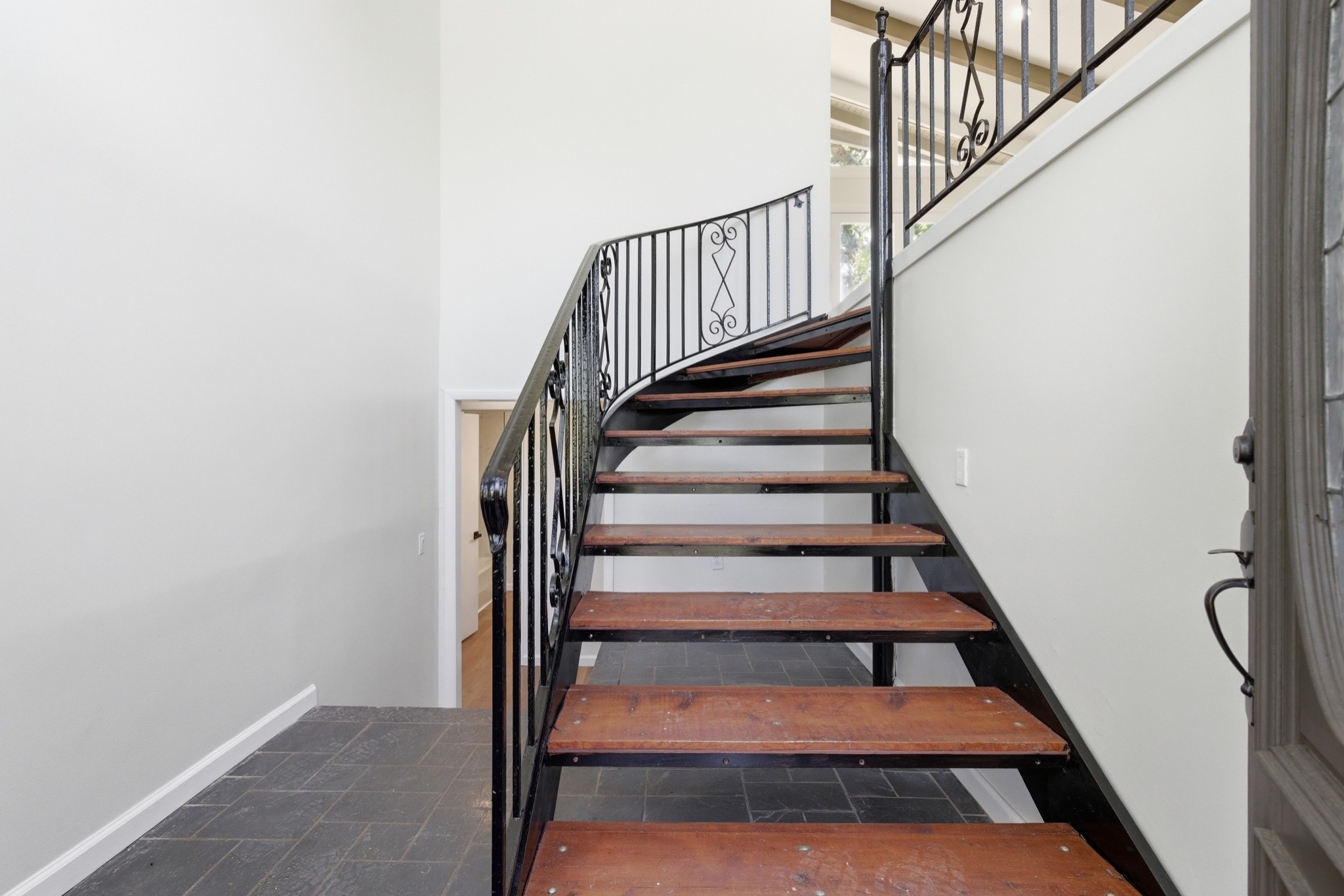 4035 Kings Ln, NW Nashville TN 37218
