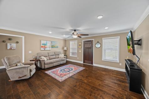 161 County House Road Livingston TN 38570