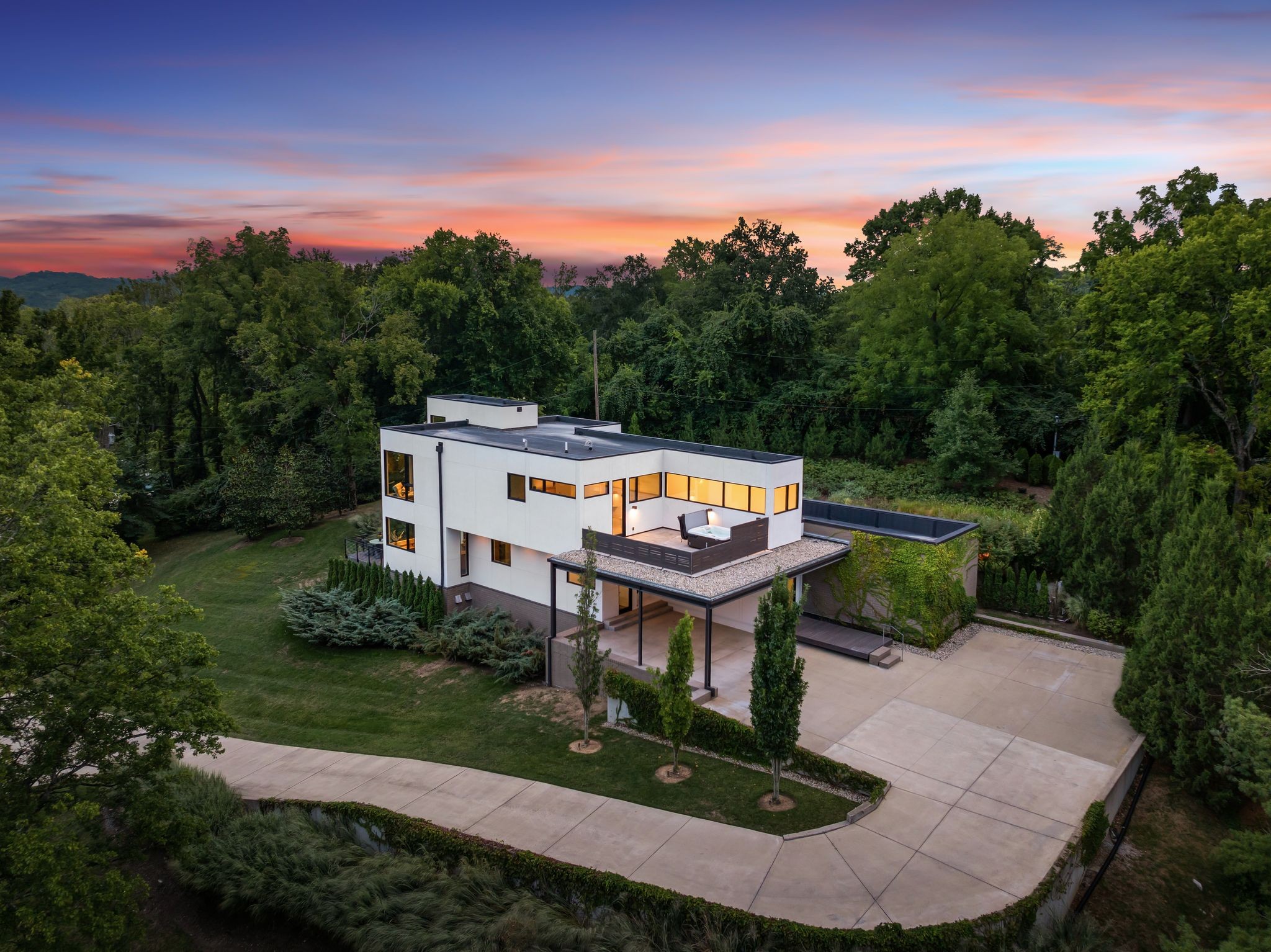 6321 E Valley Road Nashville TN 37205
