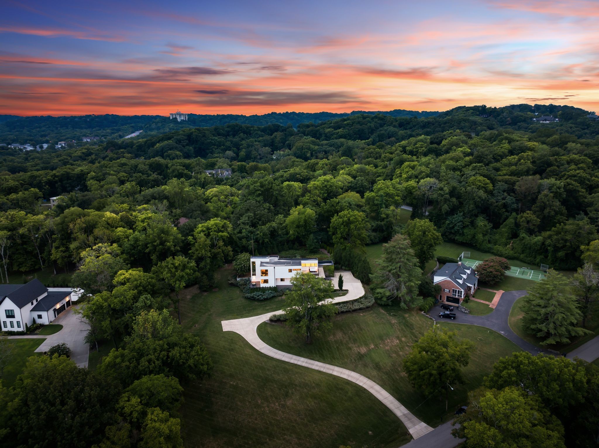 6321 E Valley Road Nashville TN 37205