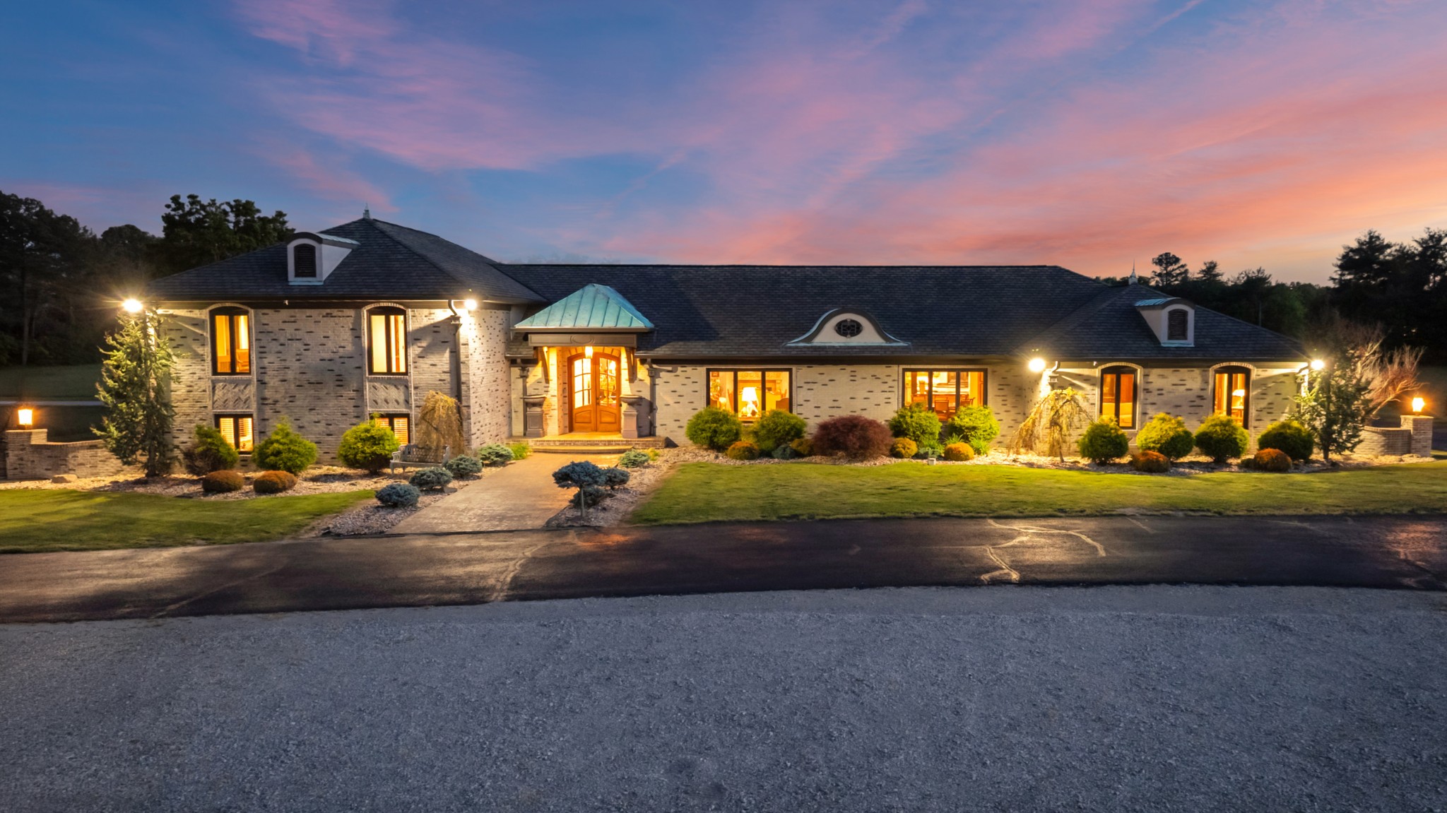 5016 Hillsboro Highway Hillsboro TN 37342