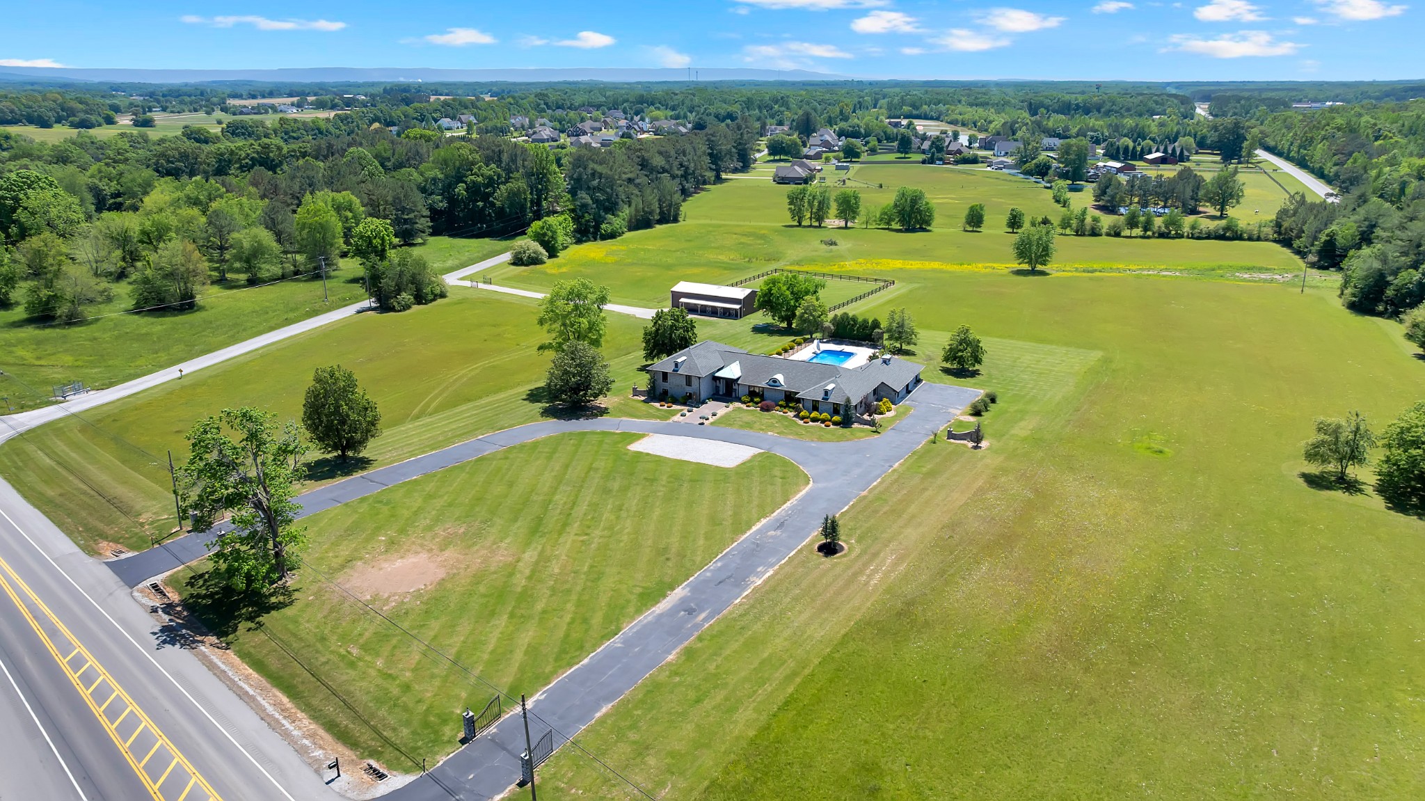 5016 Hillsboro Highway Hillsboro TN 37342