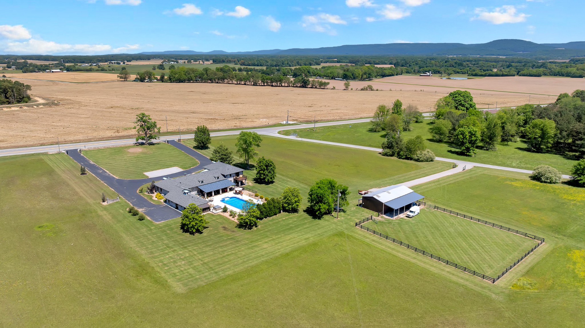 5016 Hillsboro Highway Hillsboro TN 37342