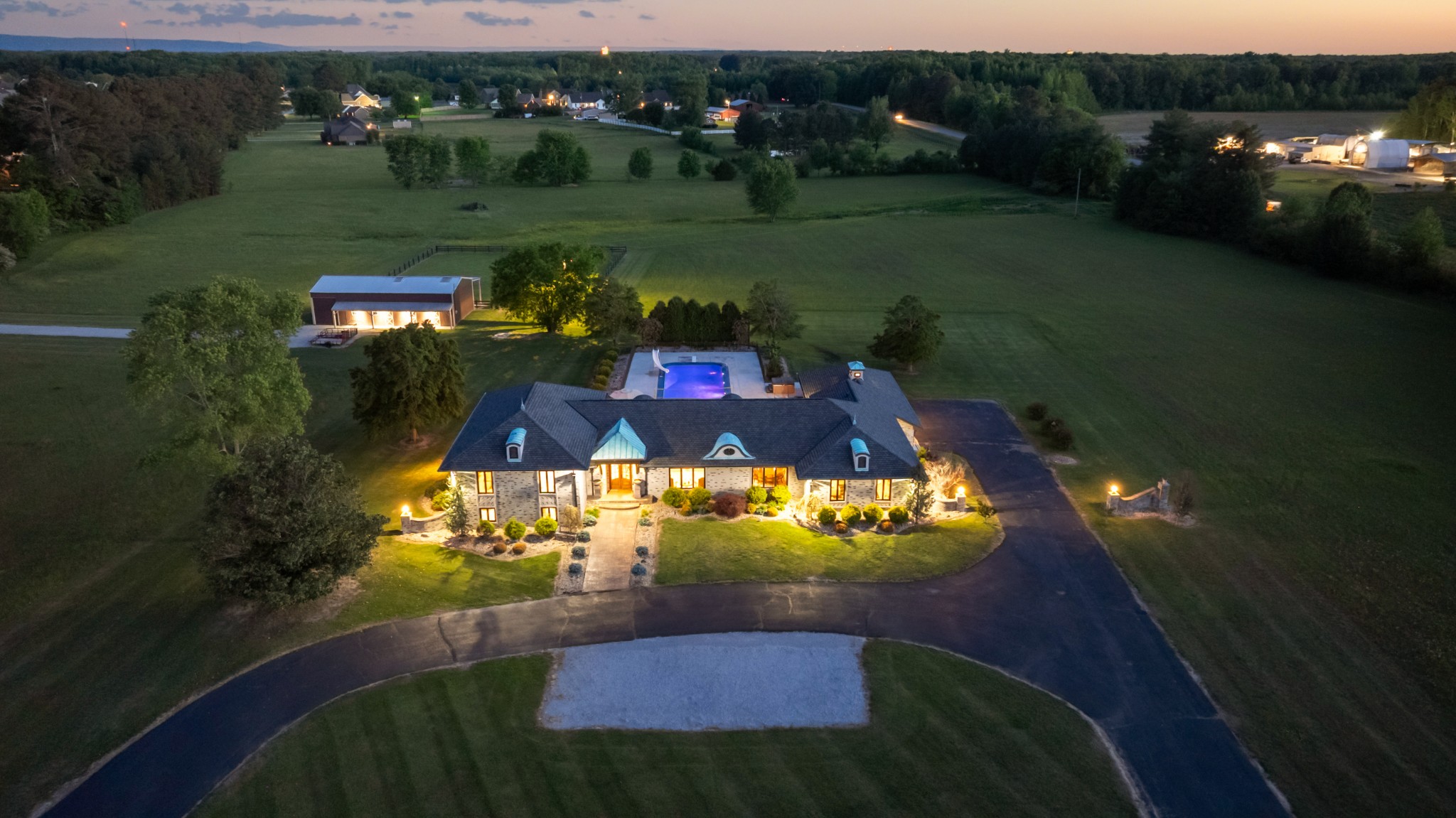 5016 Hillsboro Highway Hillsboro TN 37342