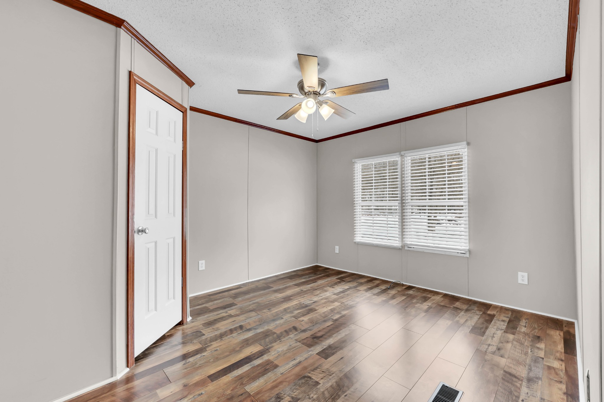 2170 Highway 13 Cunningham TN 37052